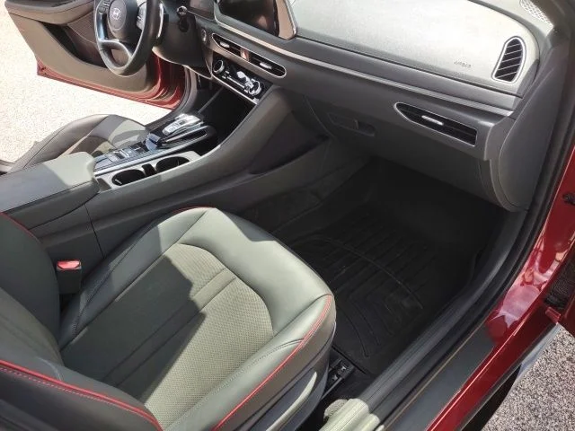 Used 2023 Red Hyundai SEL Plus image 22