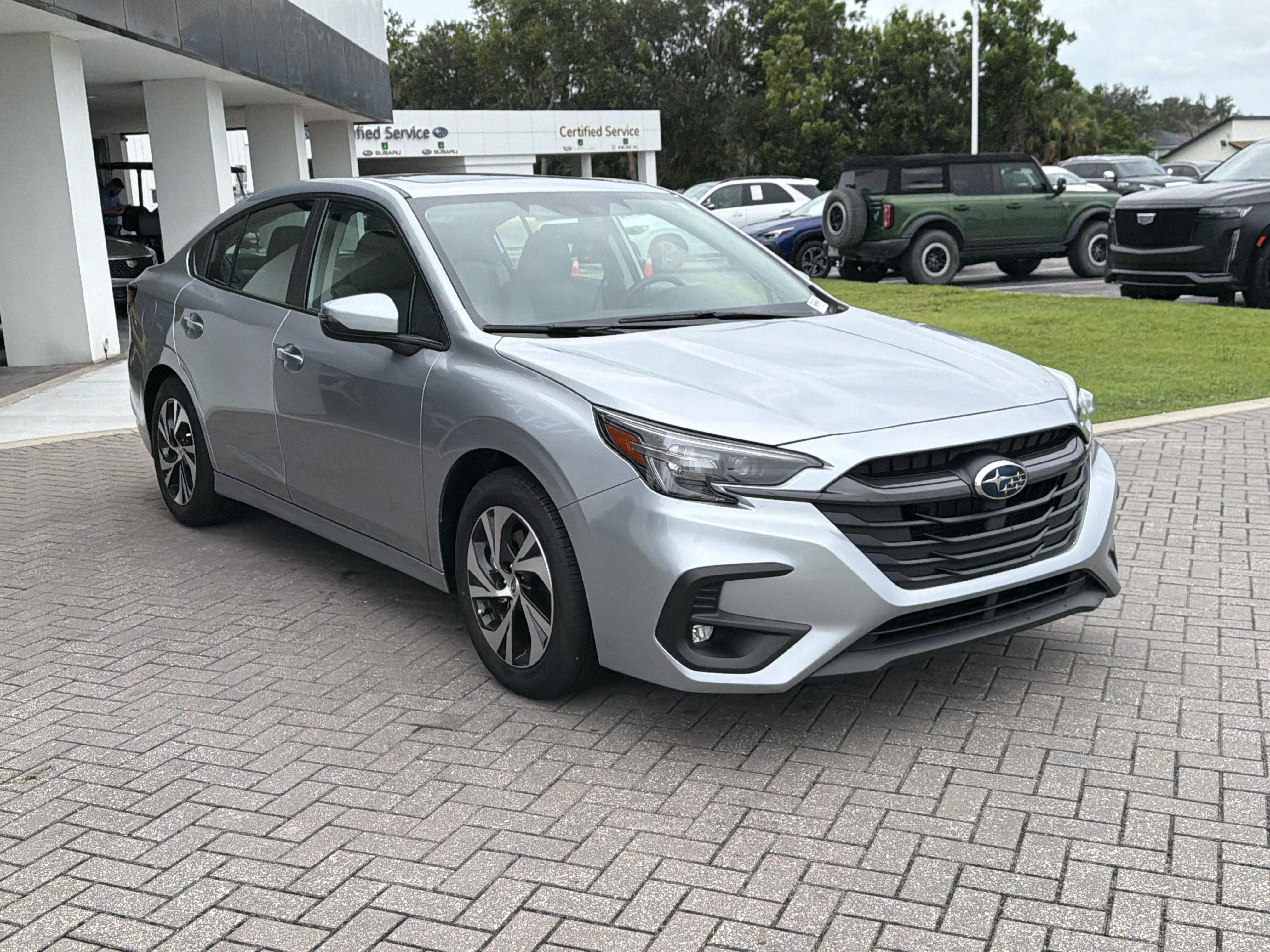 Certified Used 2025 Ice Silver Metallic Subaru Premium image 7