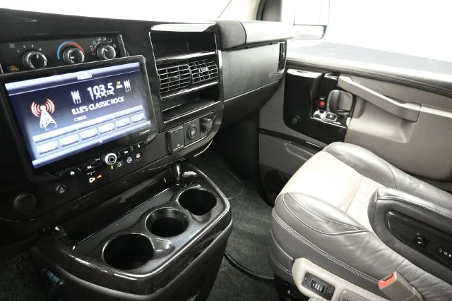 Used 2022 Silver GMC Work Van image 35