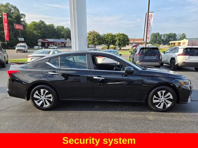 Used 2024 Black Nissan 2.5 S image 10