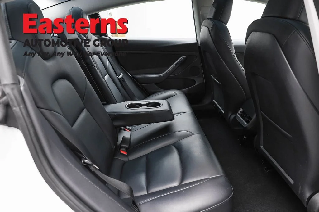 Used 2023 White Tesla Base image 17