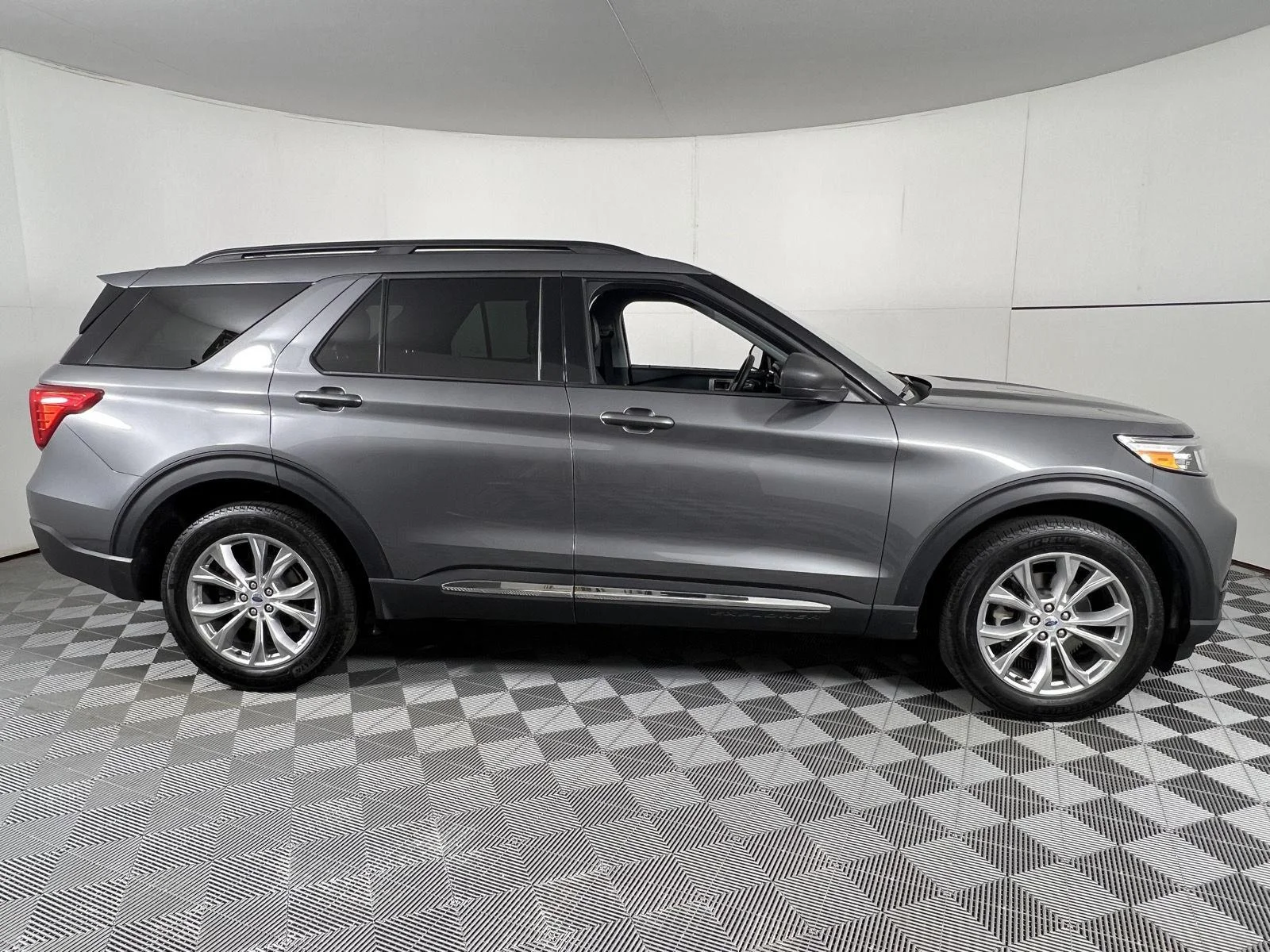 Used 2023 Carbonized Gray Ford XLT image 12