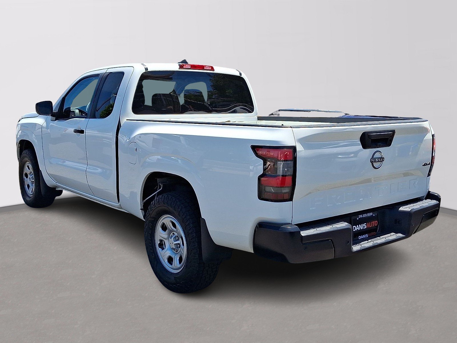 Used 2022 Glacier White - QAK Nissan King Cab S 4x4 image 4