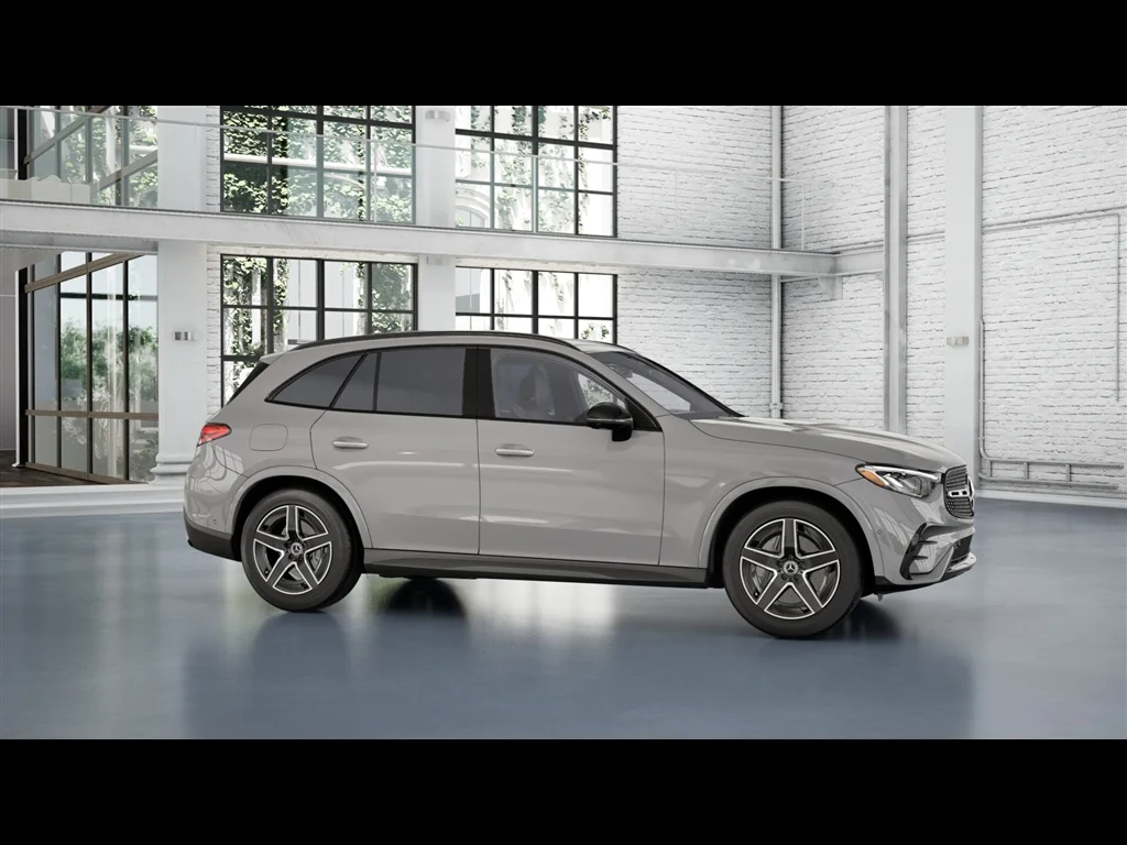 New 2026 Manufaktur Alpine Grey Mercedes-Benz GLC 300 4MATIC® image 9