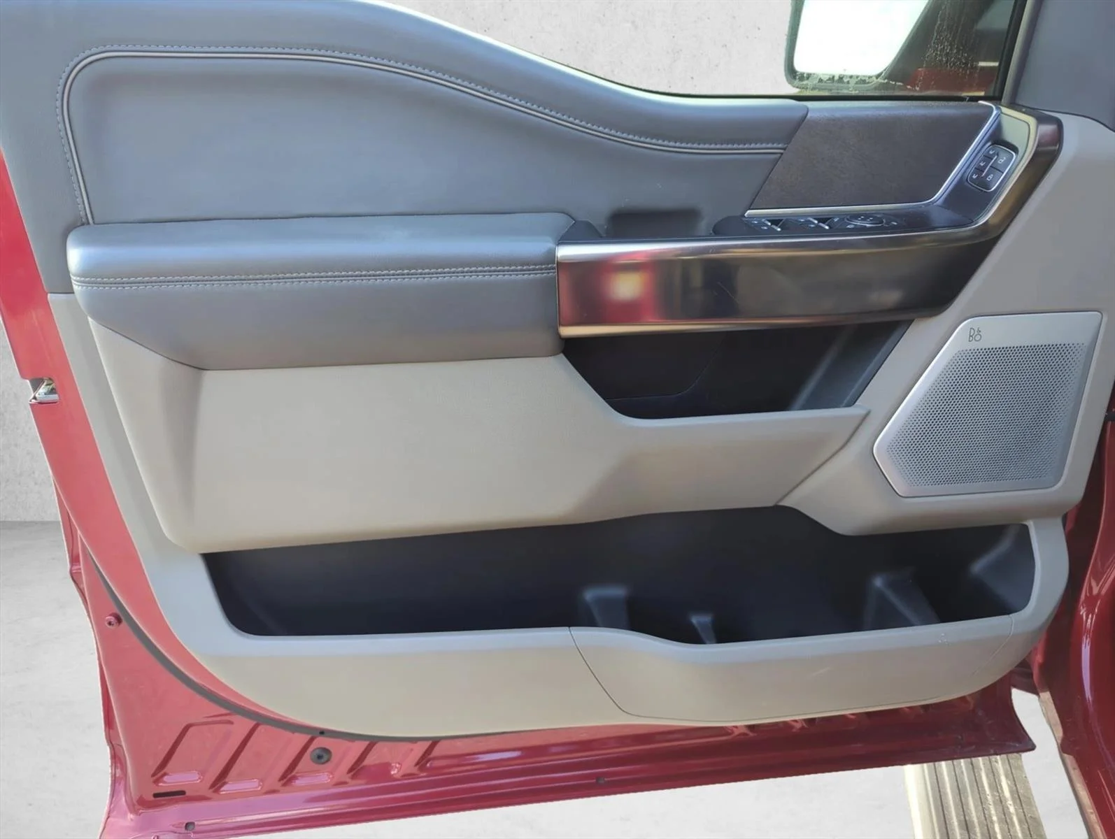 Used 2024 Rapid Red Metallic Tinted Clearcoat Ford Platinum image 8