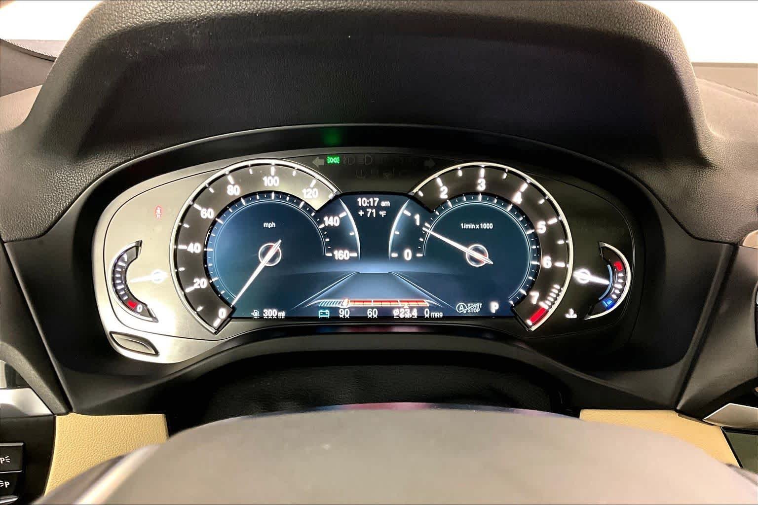 Used 2019 Alpine White BMW sDrive30i image 25