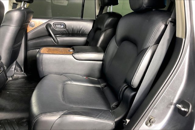 Used 2021 Gray Nissan SL image 3