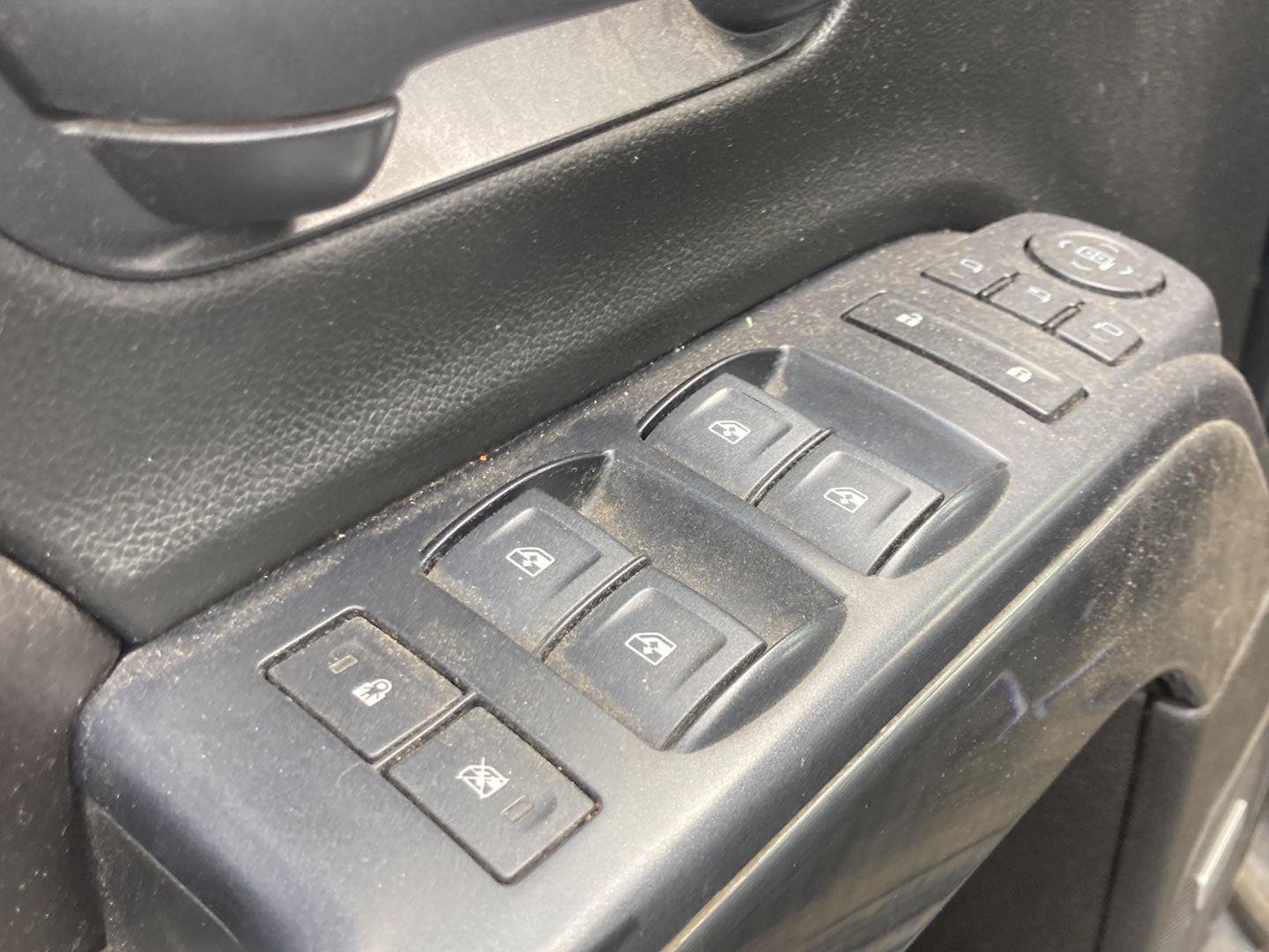 Used 2018 Dark Slate Metallic GMC SLT image 14