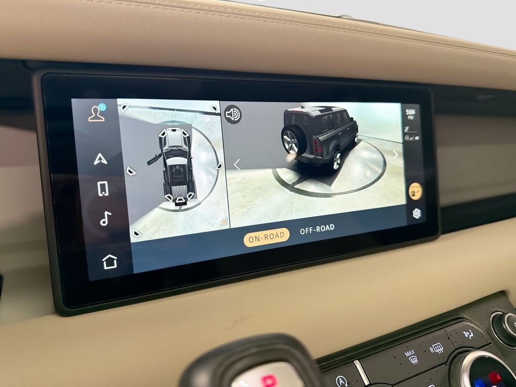 Used 2023 Black Land Rover S image 15
