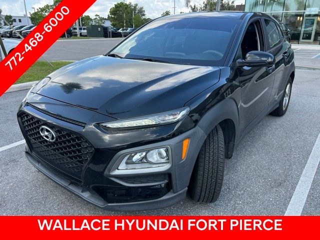 Used 2021 Black Hyundai SE image 1