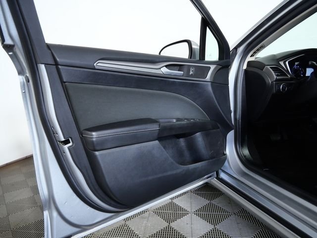 Certified Used 2020 Silver Ford SE image 16