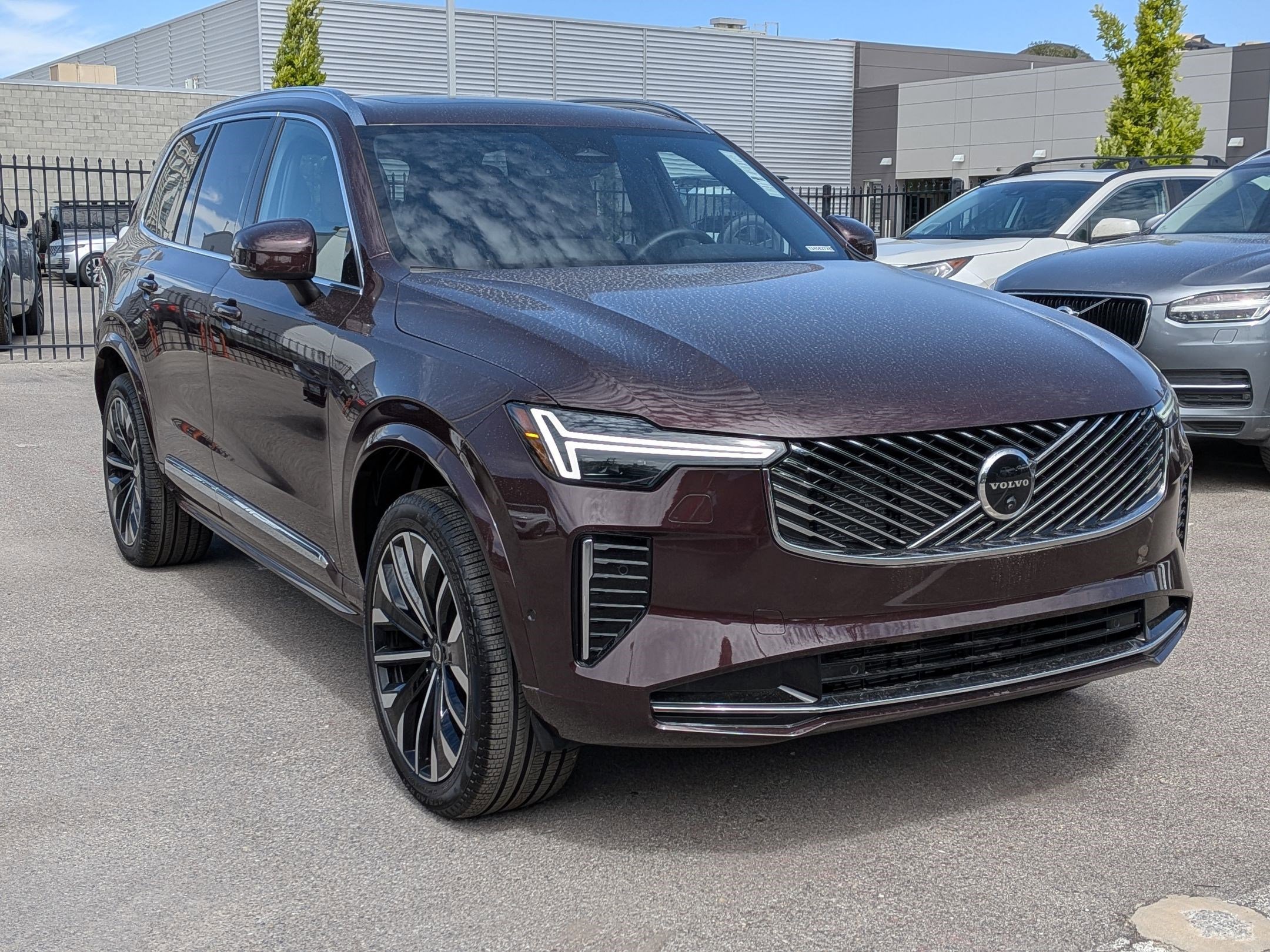 2026 Volvo XC90 B6 Plus Bright 6-Seater 4WD's photo