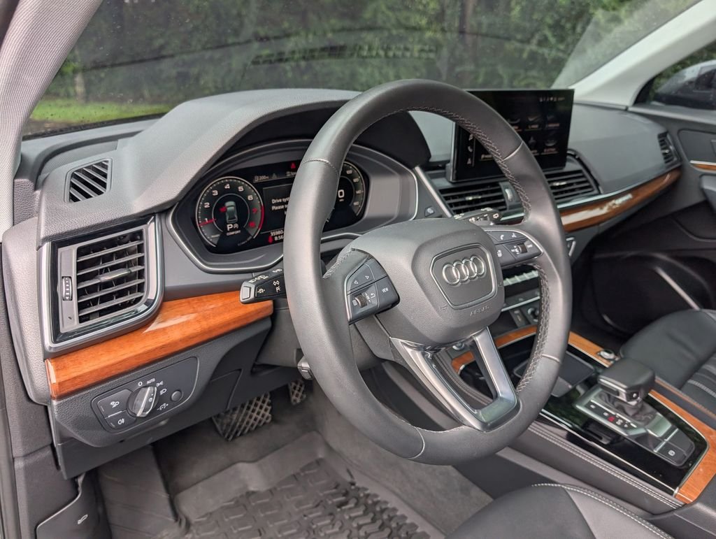 Used 2022  Audi 45 S line Premium image 33
