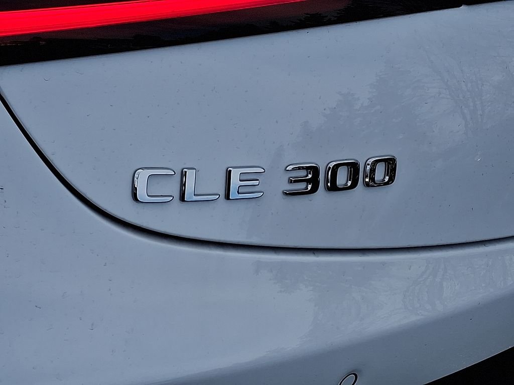 New 2026 MANUFAKTUR Moonlight White Metallic Mercedes-Benz CLE 300 image 19