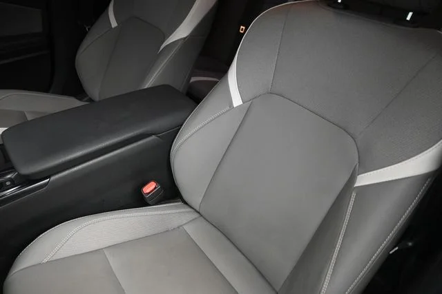 Used 2025 Ocean Toyota SE image 18