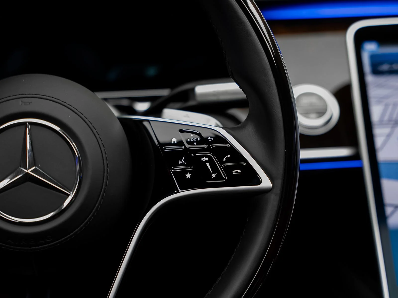 Used 2024 Black Mercedes-Benz Maybach S 580 image 48