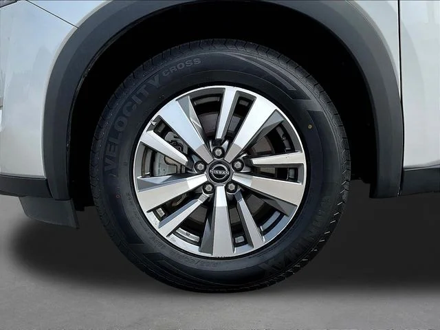 Used 2025 Silver Nissan SL image 35