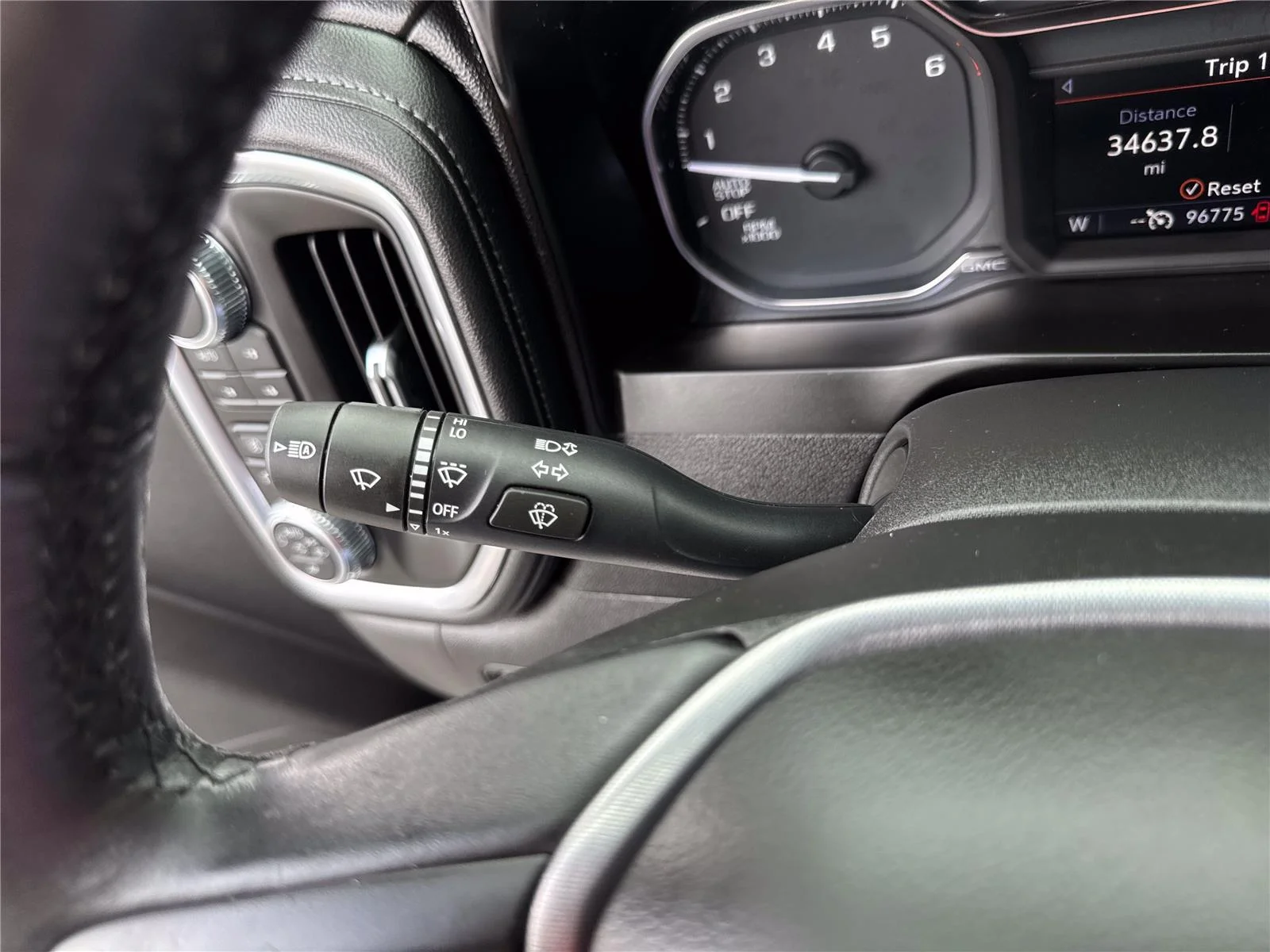 Used 2021 ONYX BLACK GMC SLT image 21