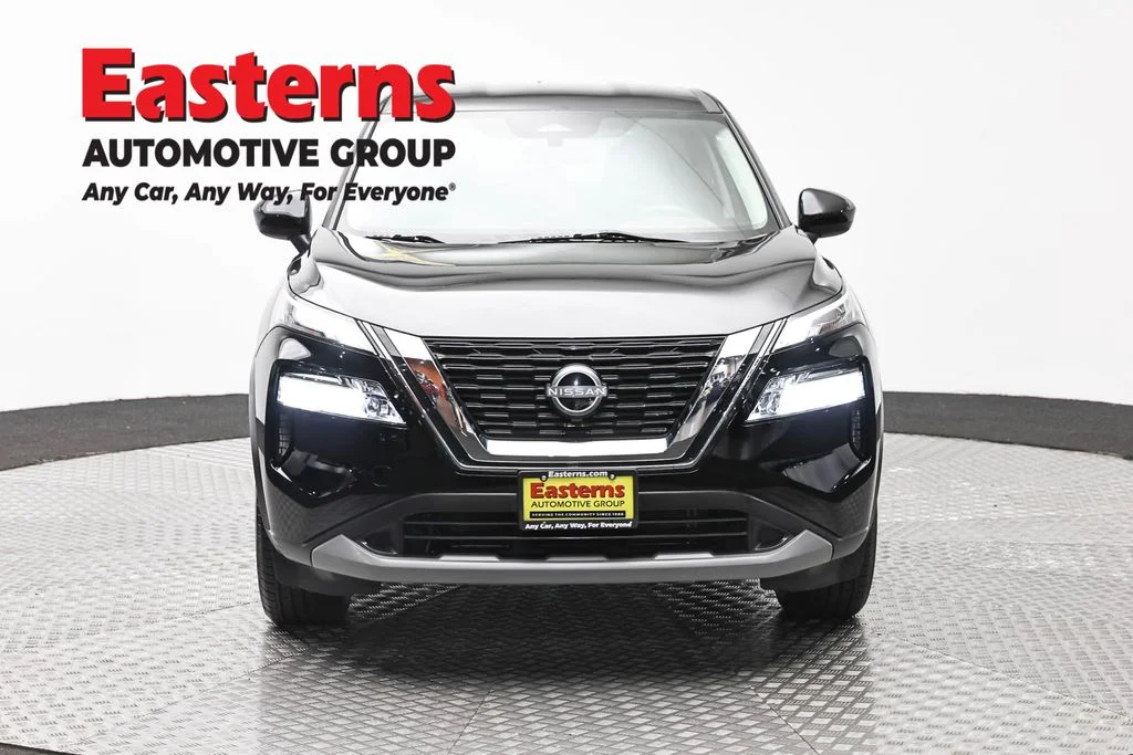 Used 2023 Black Nissan SV image 2