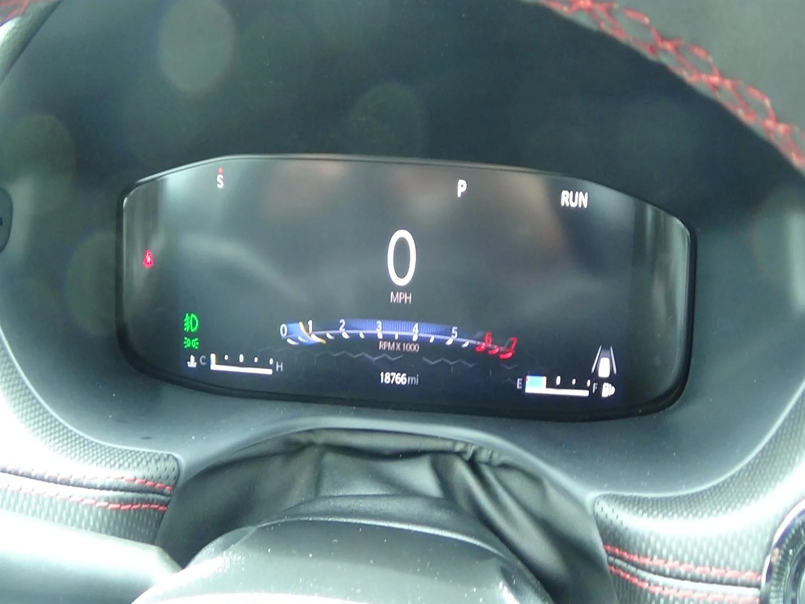 Certified Used 2024 Red Hot Pearl Coat (pr6) Jeep Trailhawk image 25