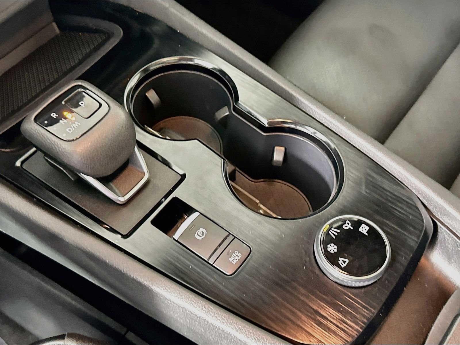 Used 2022 Super Black Nissan SV image 15