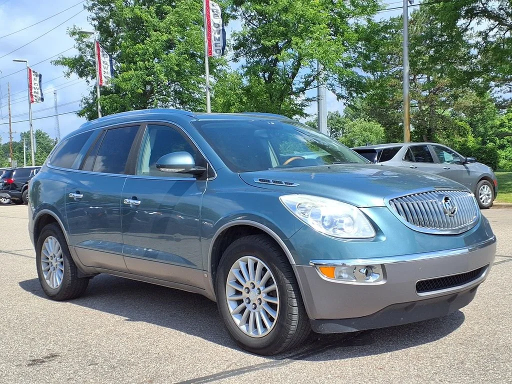 Used 2009 Green Buick CXL image 3