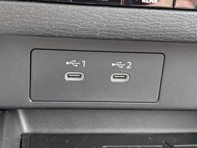 Used 2025 White Diamond Mitsubishi SE image 44