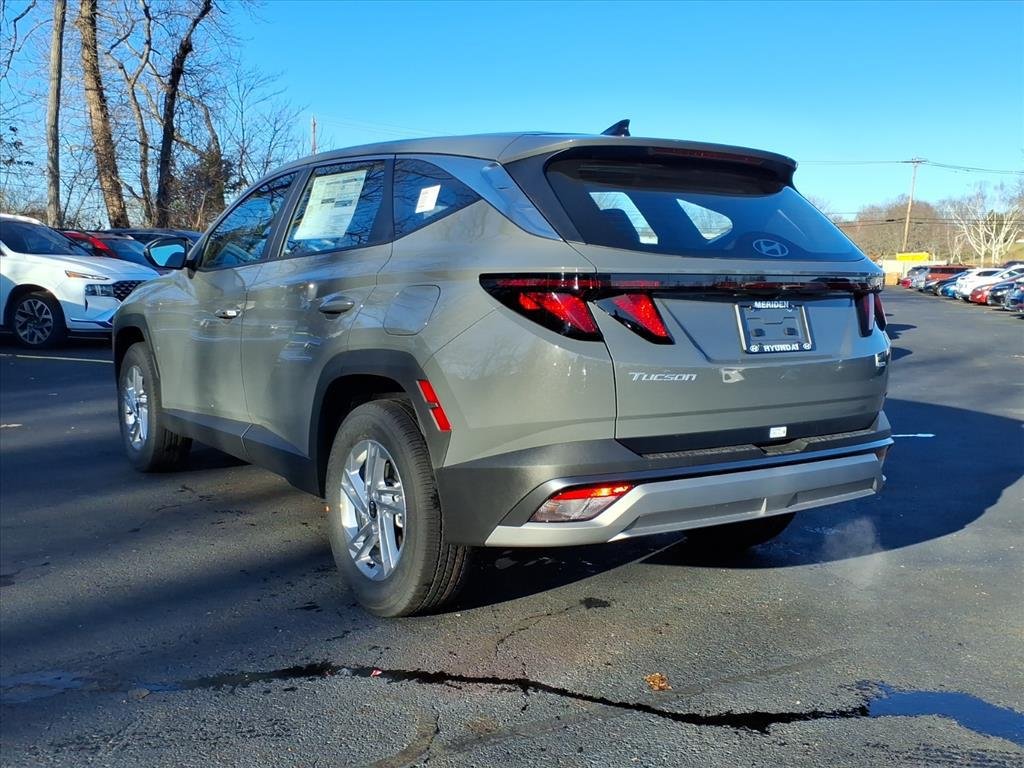 New 2026 Hampton Gray Metallic Hyundai SE AWD image 2
