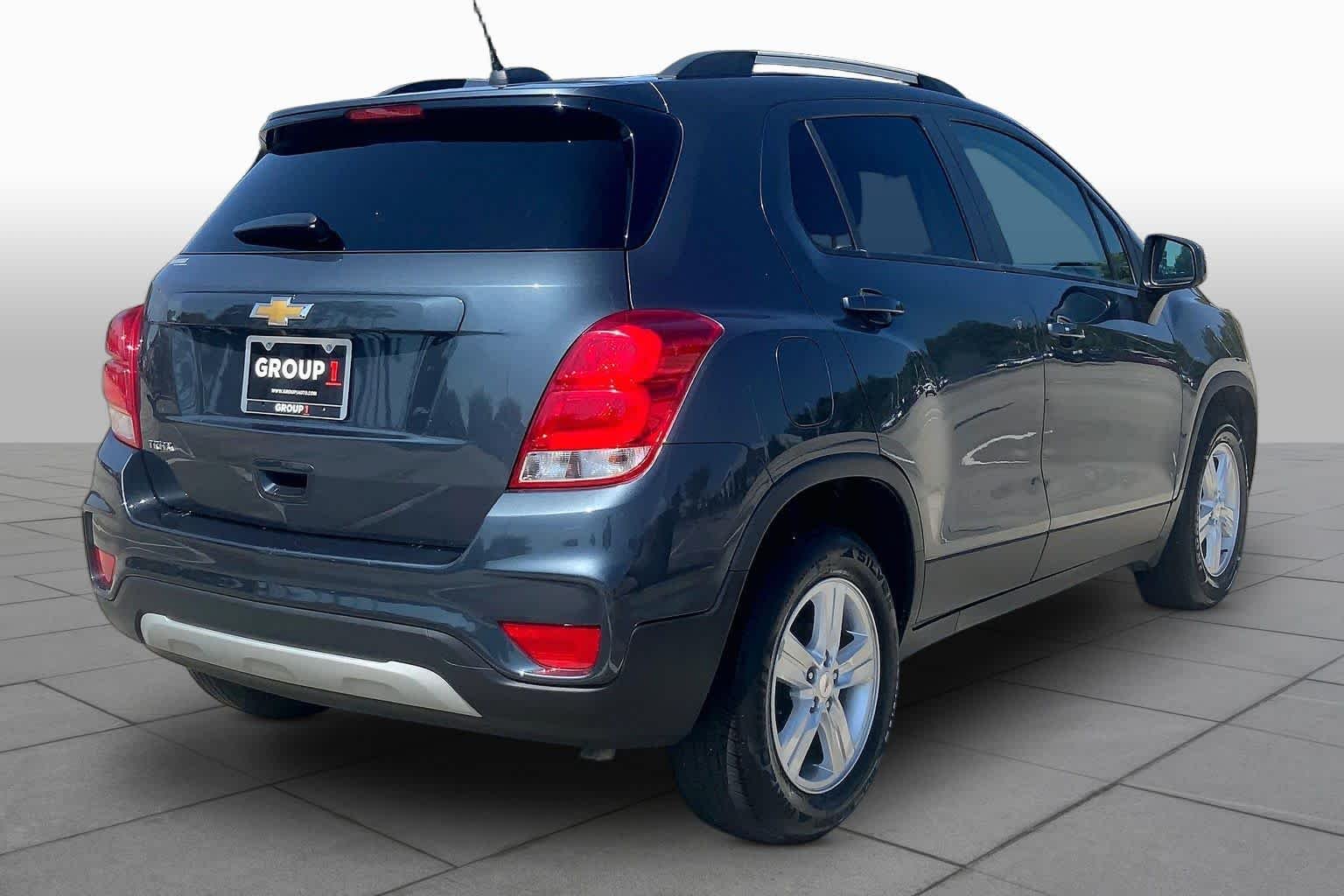 Used 2022 Shadow Gray Metallic Chevrolet LT image 13