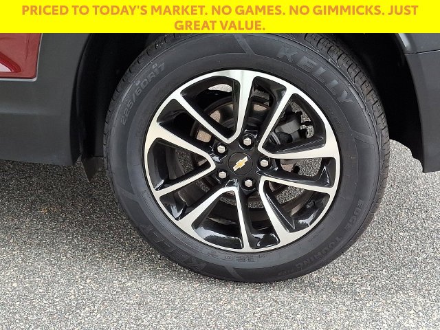 Used 2025 Red Chevrolet LT image 9
