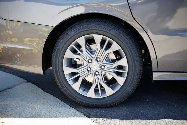 2026 Honda Odyssey Touring - Photo 18