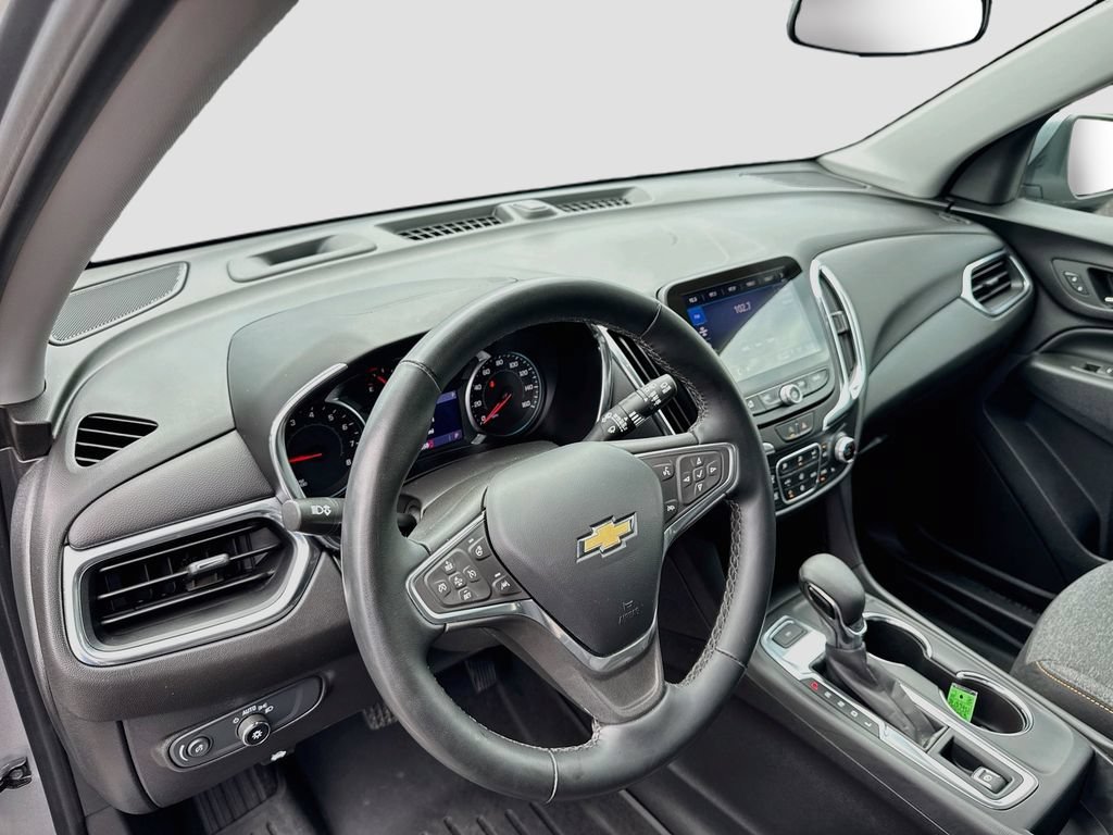 Used 2023 STERLING GRAY METALLIC Chevrolet LT image 9