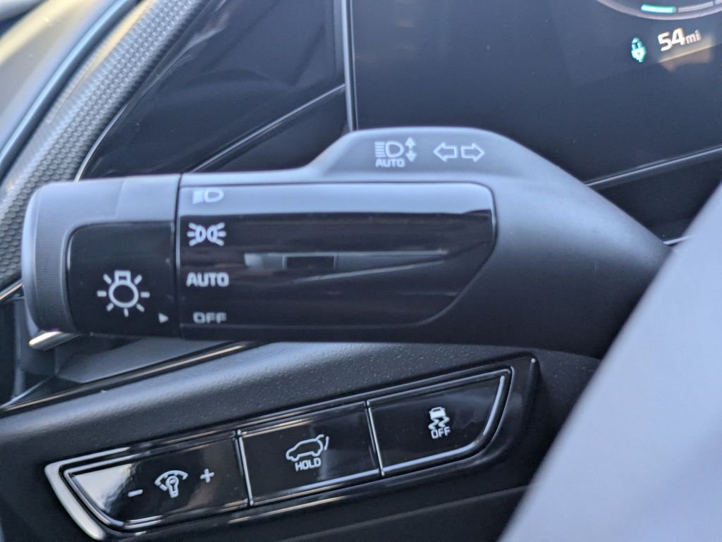 New 2025 Interstellar Gray Kia Wind image 27