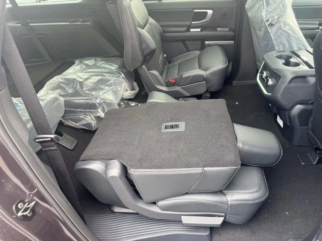 New 2027 Dark Matter Gray Metallic Ford MAX Platinum image 61
