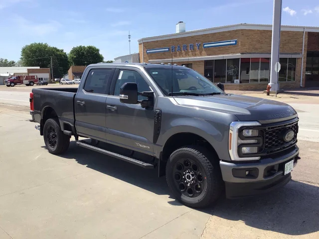 2026 Ford Super Duty F-350® Lariat®