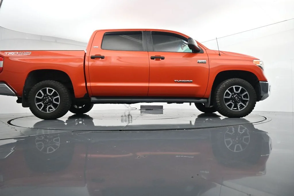 Used 2017 Red Toyota SR5 image 39