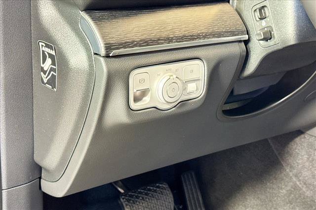 New 2026 Selenite Grey Metallic Mercedes-Benz GLE 450 image 40
