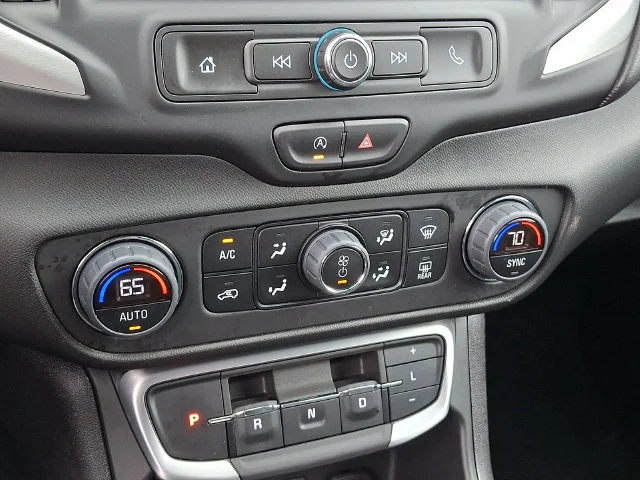 Used 2024 White GMC SLE image 15