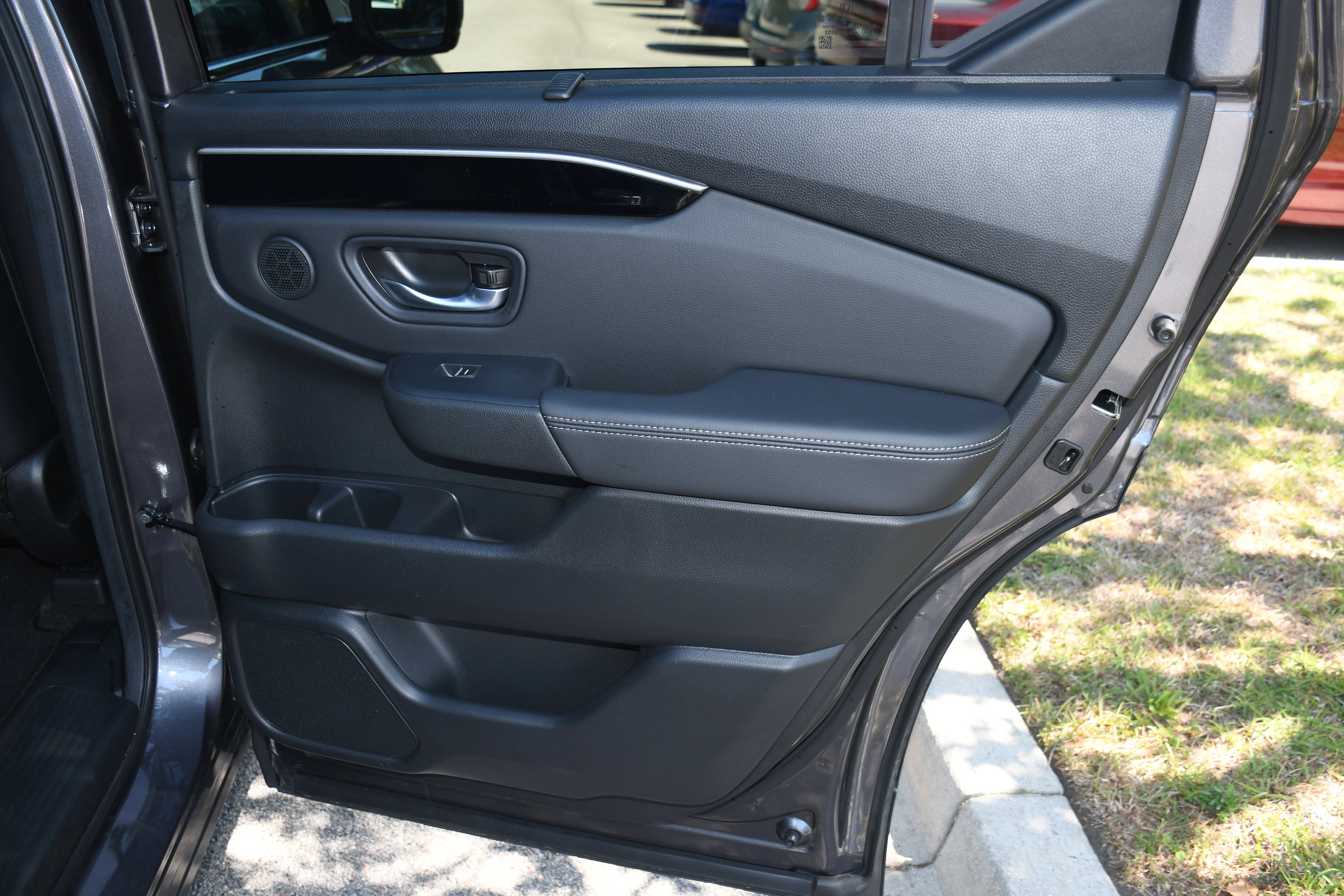 2025 Honda Pilot EX-L - Photo 42