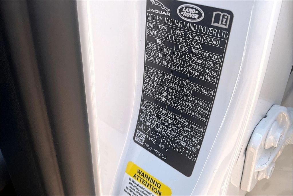 New 2026 Fuji White Land Rover Hoxton Edition image 13