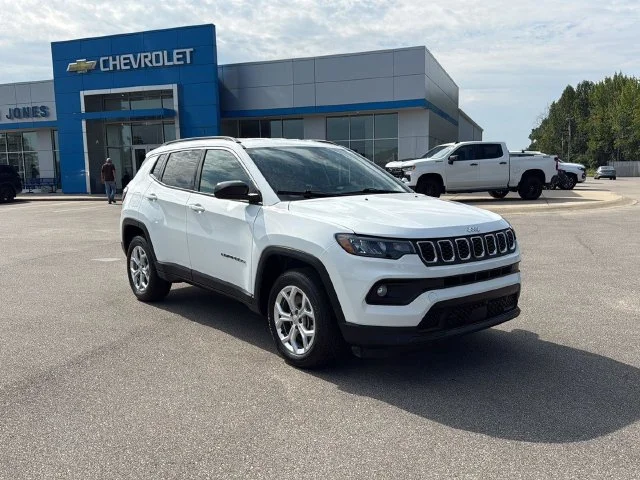 Used 2024 Jeep Compass Latitude with VIN 3C4NJDBN2RT119333 for sale in Scottsburg, IN