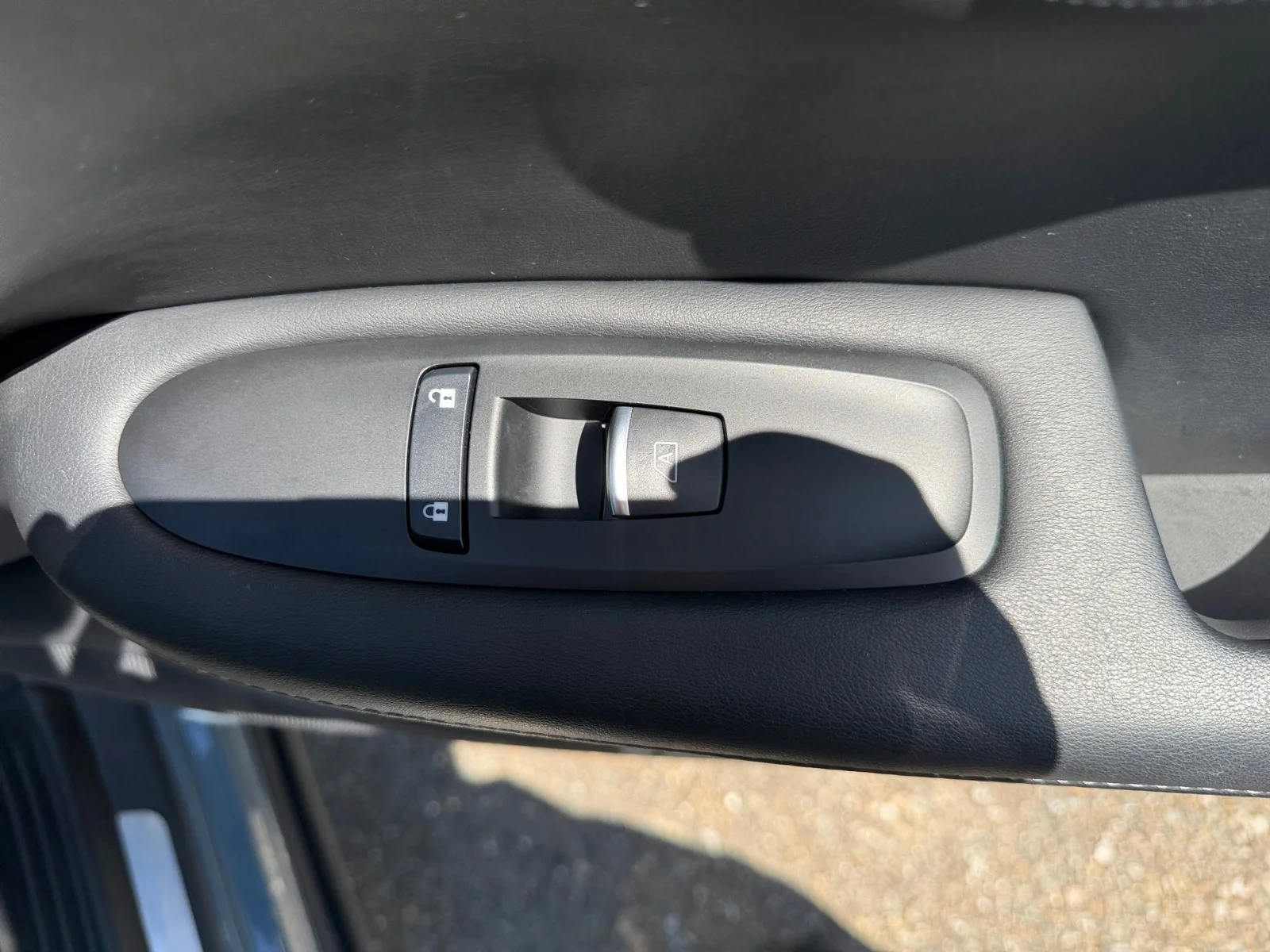 Used 2025 Slate Gray INFINITI LUXE image 33