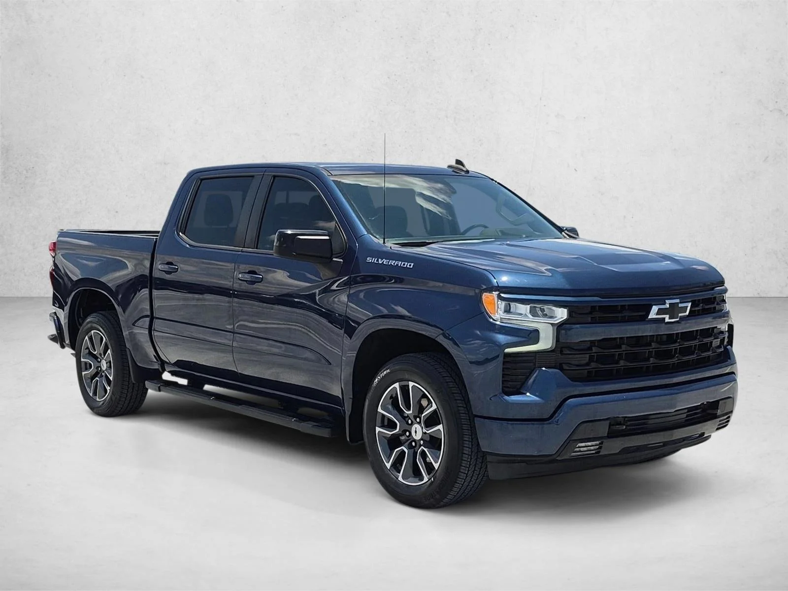 Used 2023 Northsky Blue Metallic Chevrolet RST image 3