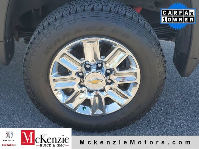 Used 2024 Black Chevrolet High Country image 34