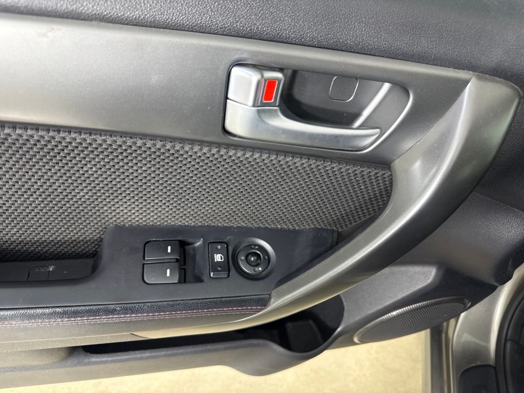 Used 2011 Silver Kia SX image 14