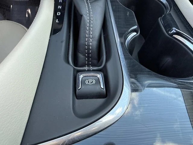 Used 2018 Red Buick Premium II image 35