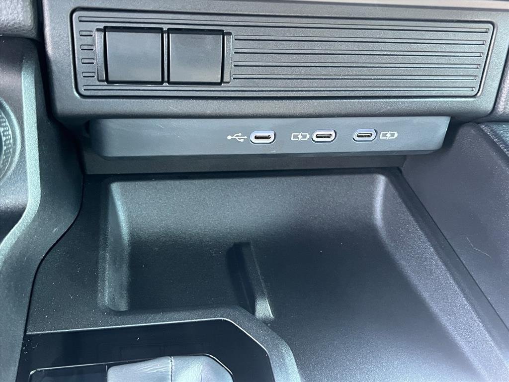Used 2025 Ice Cap Toyota Base image 17
