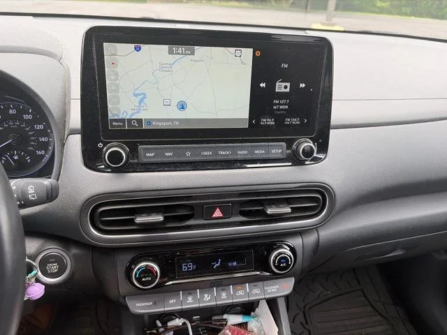 Used 2023 Gray Hyundai SEL image 7