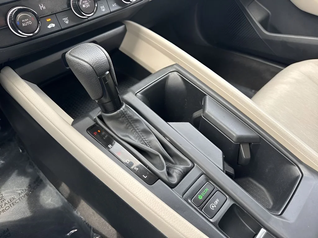 Used 2025 Red Honda LX image 19