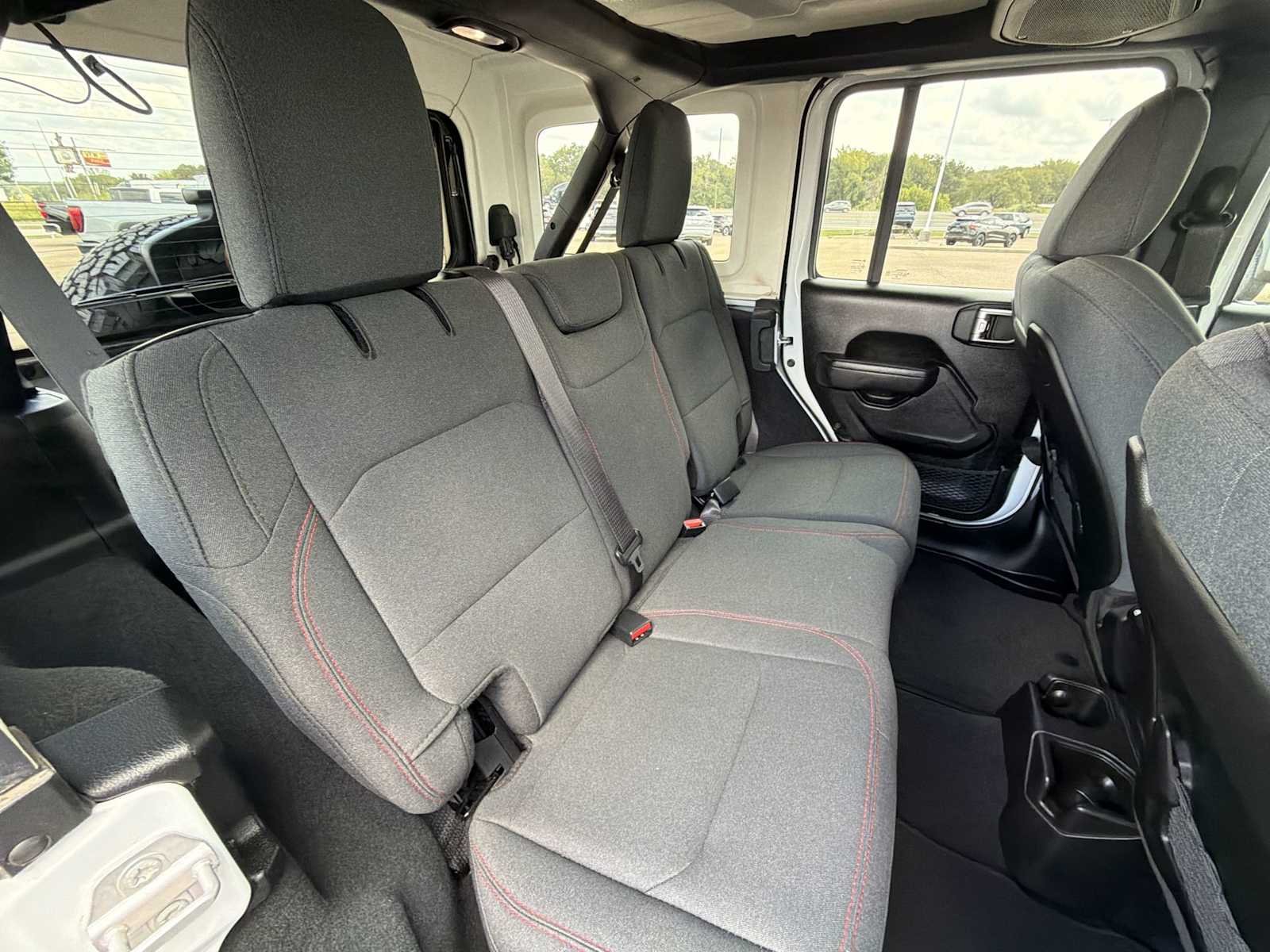 Used 2026 Bright White Clearcoat Jeep Rubicon image 28
